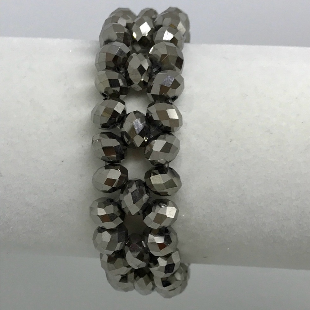 NWOT Premier Designs Metallic glass stretch Bracelet “Shadows”